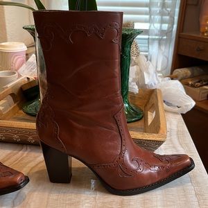 Antonio Melani Rich Brown Western Booties, size 8.5M, 3” heels